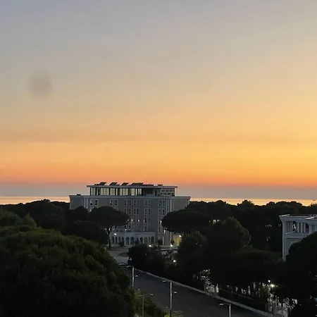 Sunset Apartment, Golem, Albania Seaview Apartment *